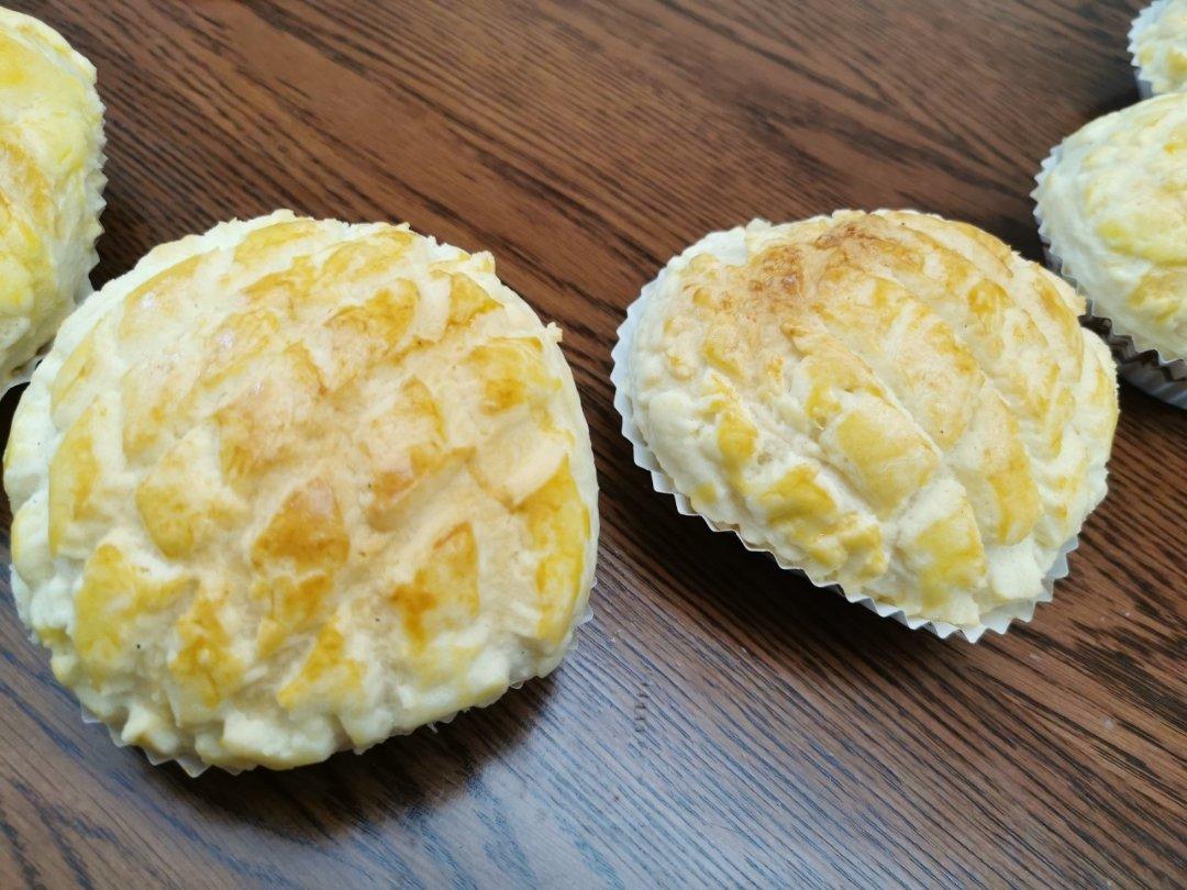 好吃到炸裂的港式菠萝包（附带制作酥皮的小视频）