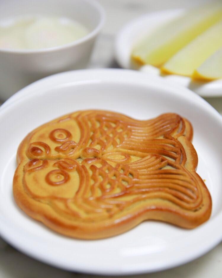 做的2019年02月03日 年前的日夜少陪读昨夜收工,今日早餐:鲤鱼饼,蜜瓜