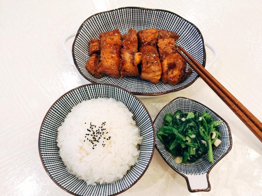 酷炫屌炸天好吃的煎鸡胸肉（香蒜蜂蜜煎鸡胸肉）