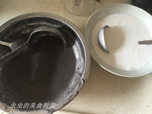 绝配的黑芝麻椰汁卷/黑白芝麻卷的做法 步骤8