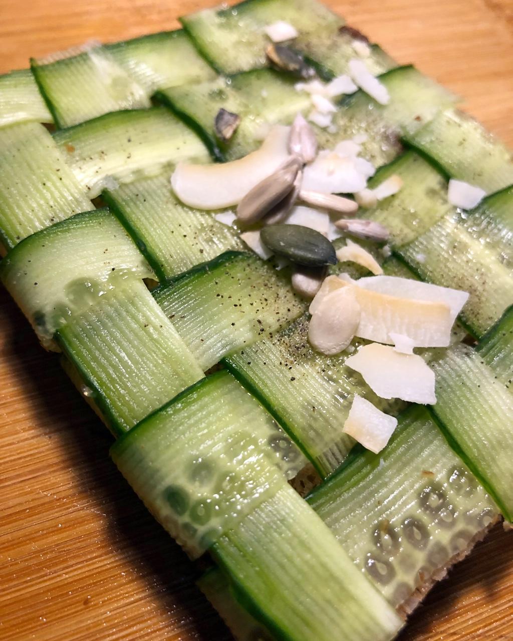 编，编，编黄瓜