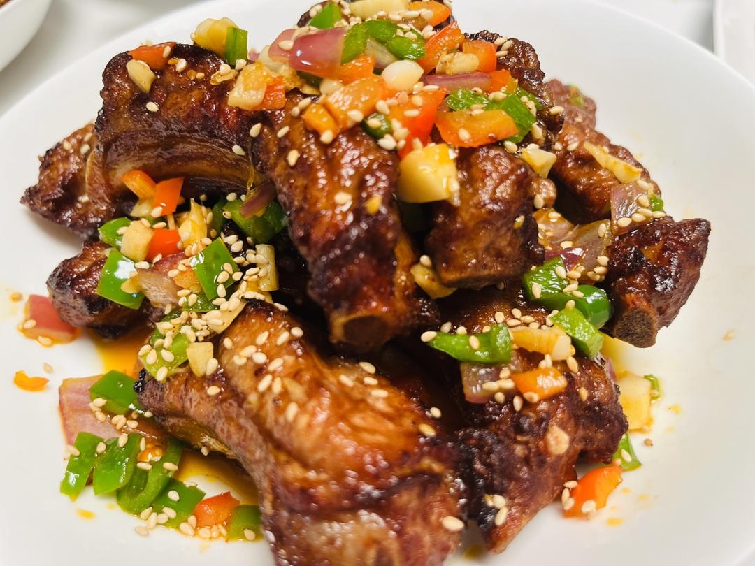 完美复刻中餐厅38块钱一份的椒盐排骨，骨香肉烂，好吃到吮手指