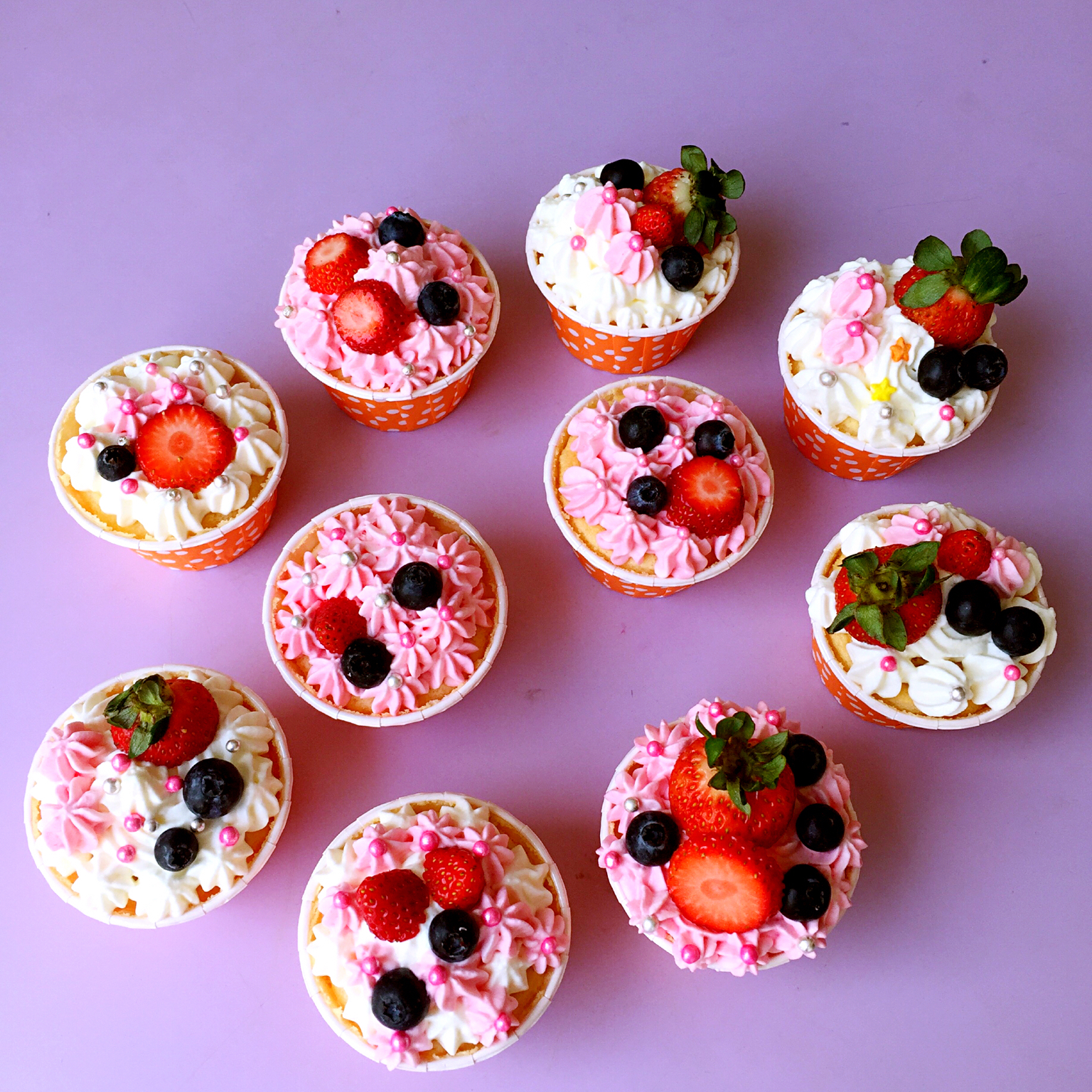 鲜奶油戚风杯子蛋糕（纸杯蛋糕）