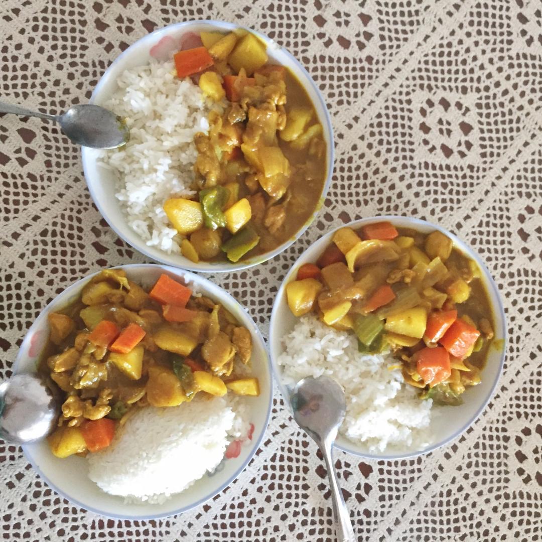 咖喱鸡肉饭
