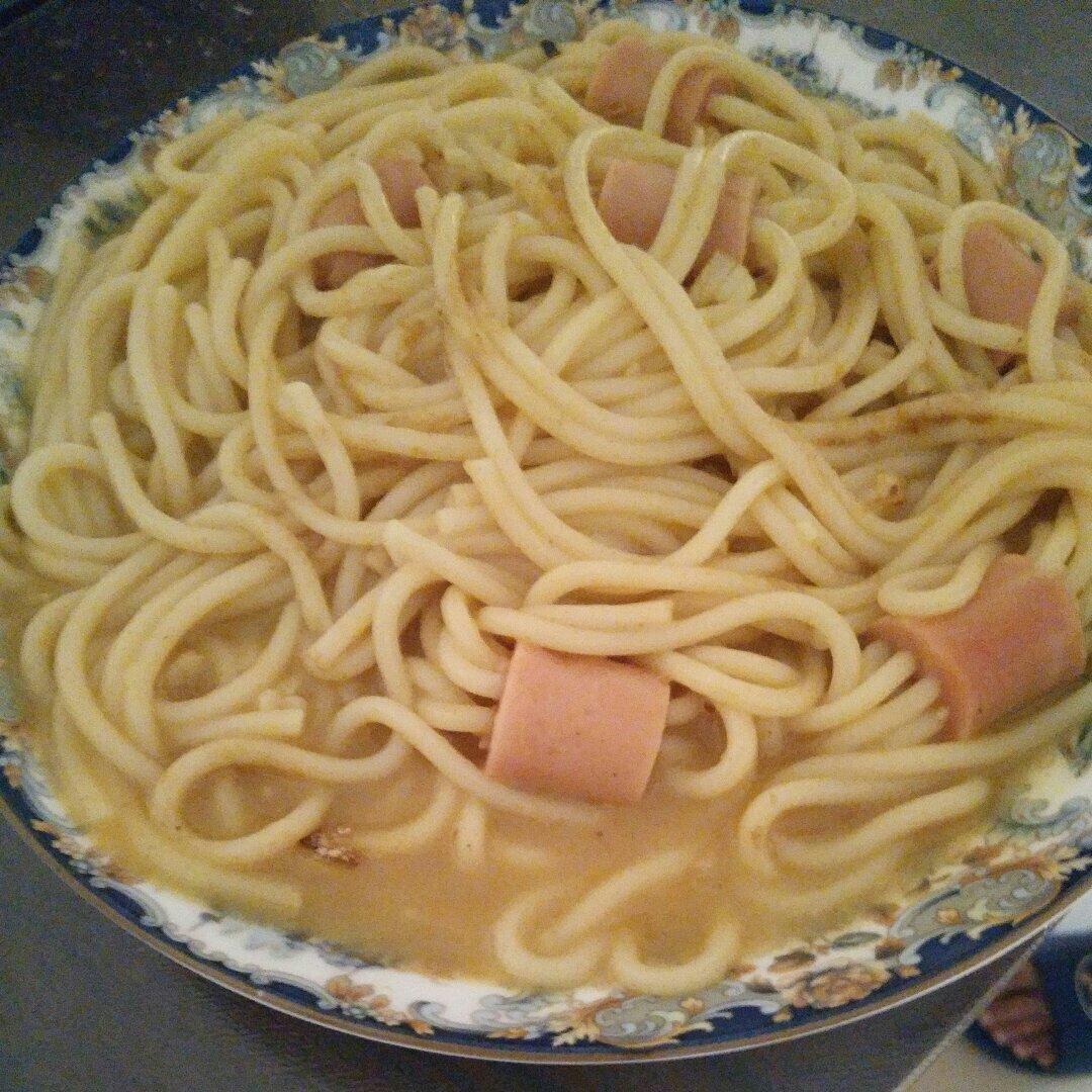 咖喱芝士穿肠意面