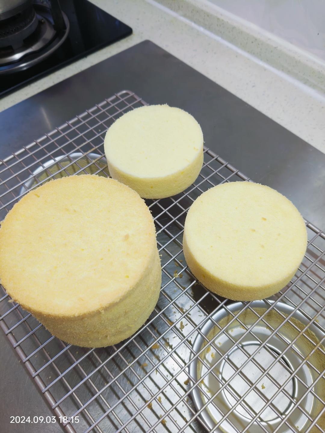 四寸抹面戚风蛋糕胚