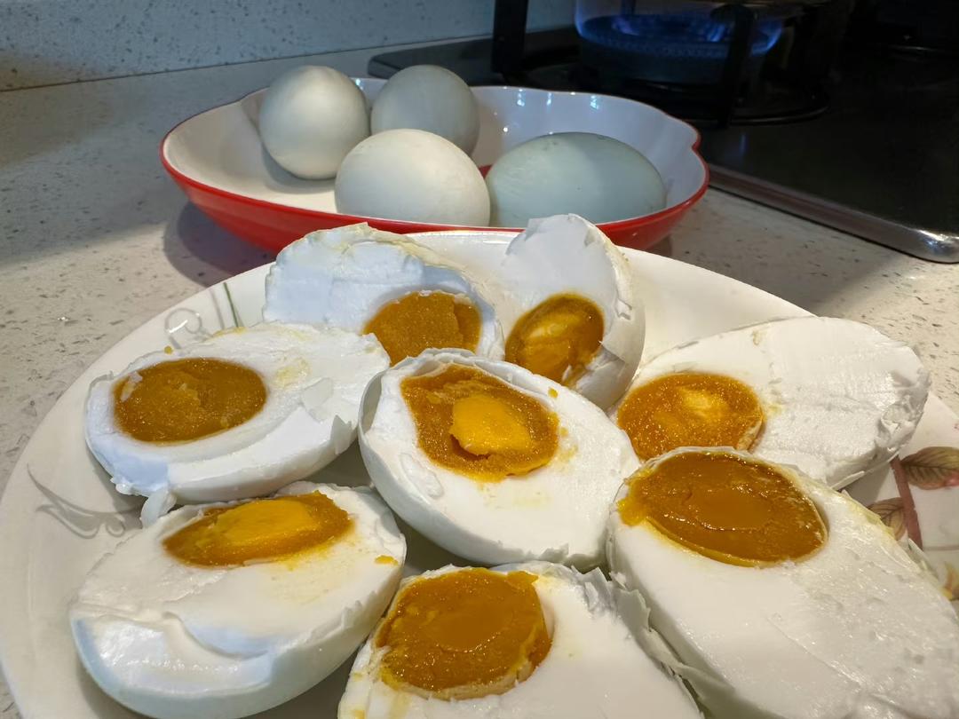 咸鸭蛋腌制