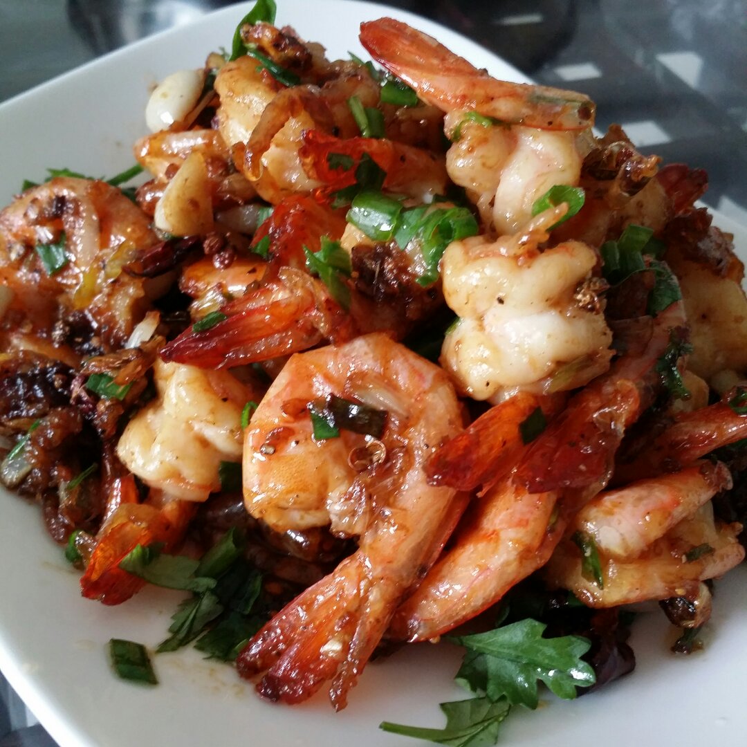 大蒜胡椒虾｜一条视频