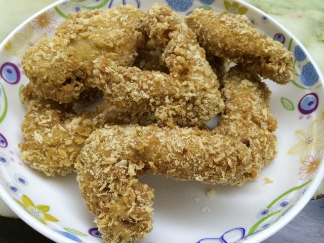 面包糠炸鸡翅