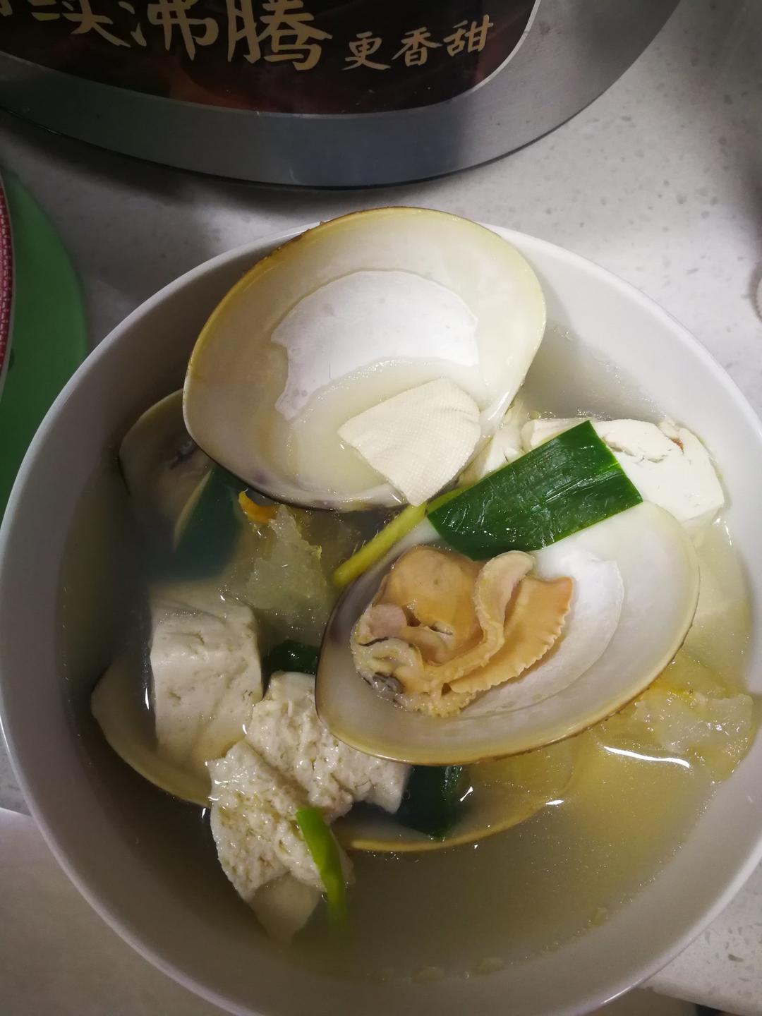 蛤蜊豆腐汤