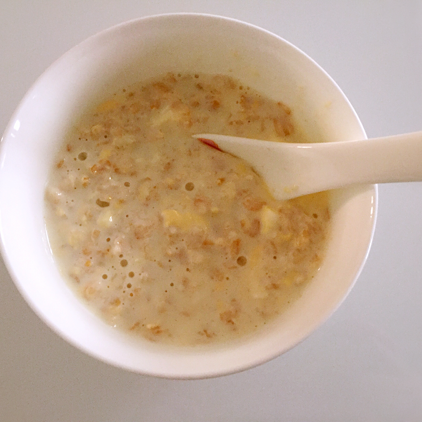 芥末兔兔做的特浓牛奶燕麦粥