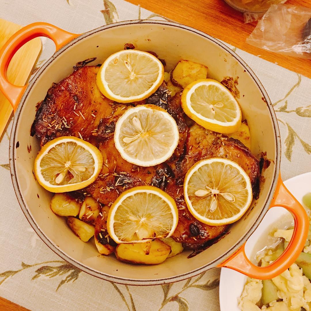 柠香苹果红薯烤猪排