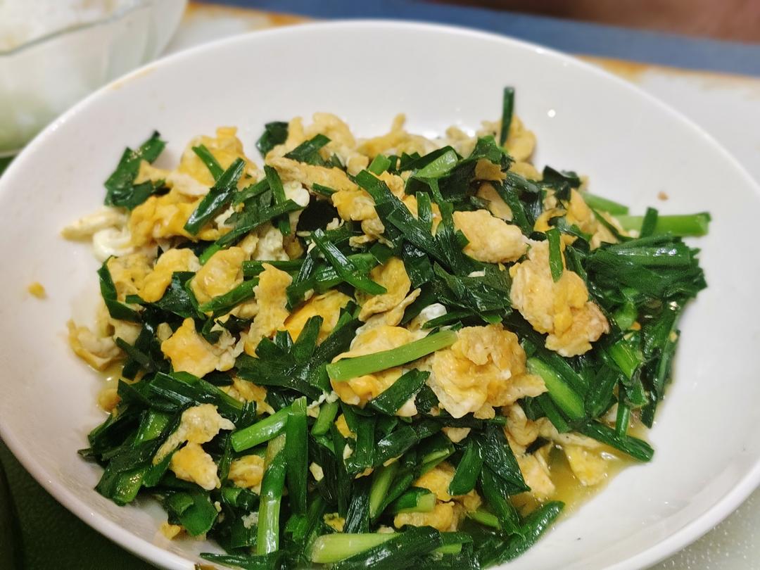 韭菜炒鸡蛋——三分钟快手下饭菜 掌握火候的秘诀