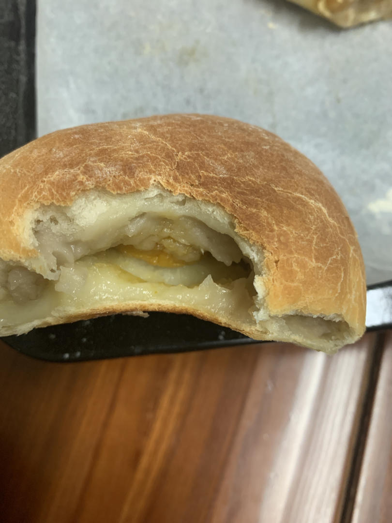 芋泥蛋黄麻糬肉松面包