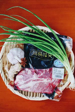 比卤牛肉方便快速の日式叉烧肉的做法 步骤1