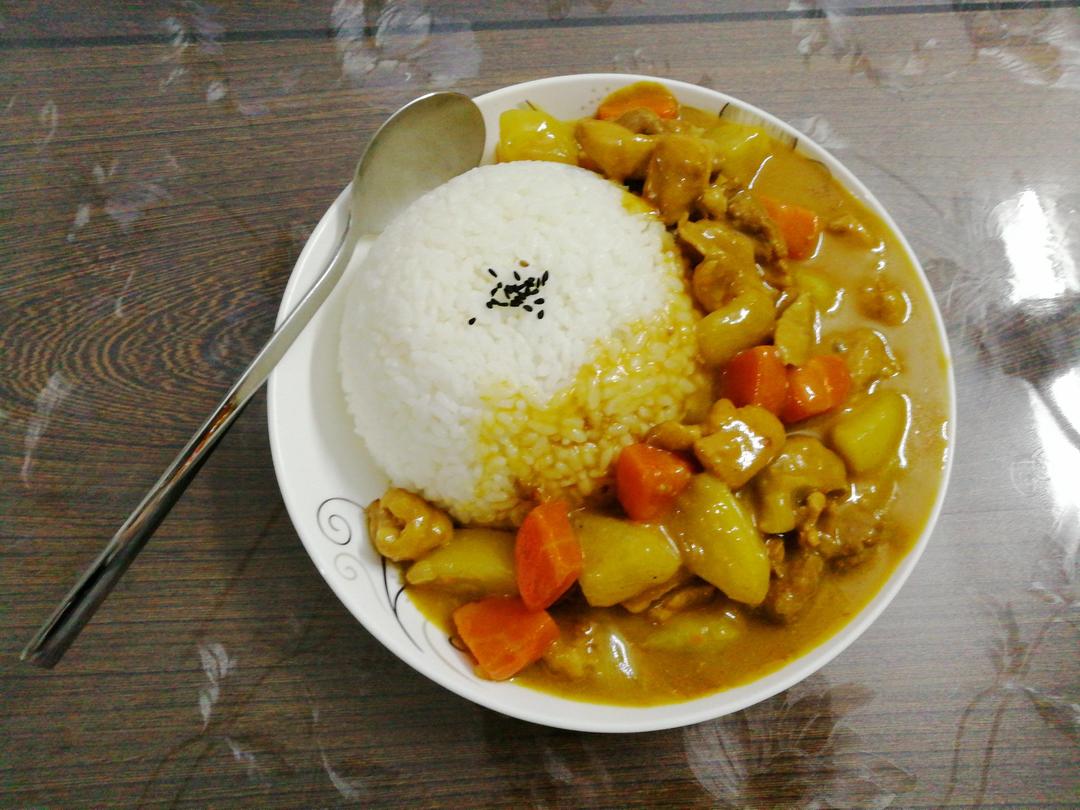 咖喱鸡肉饭