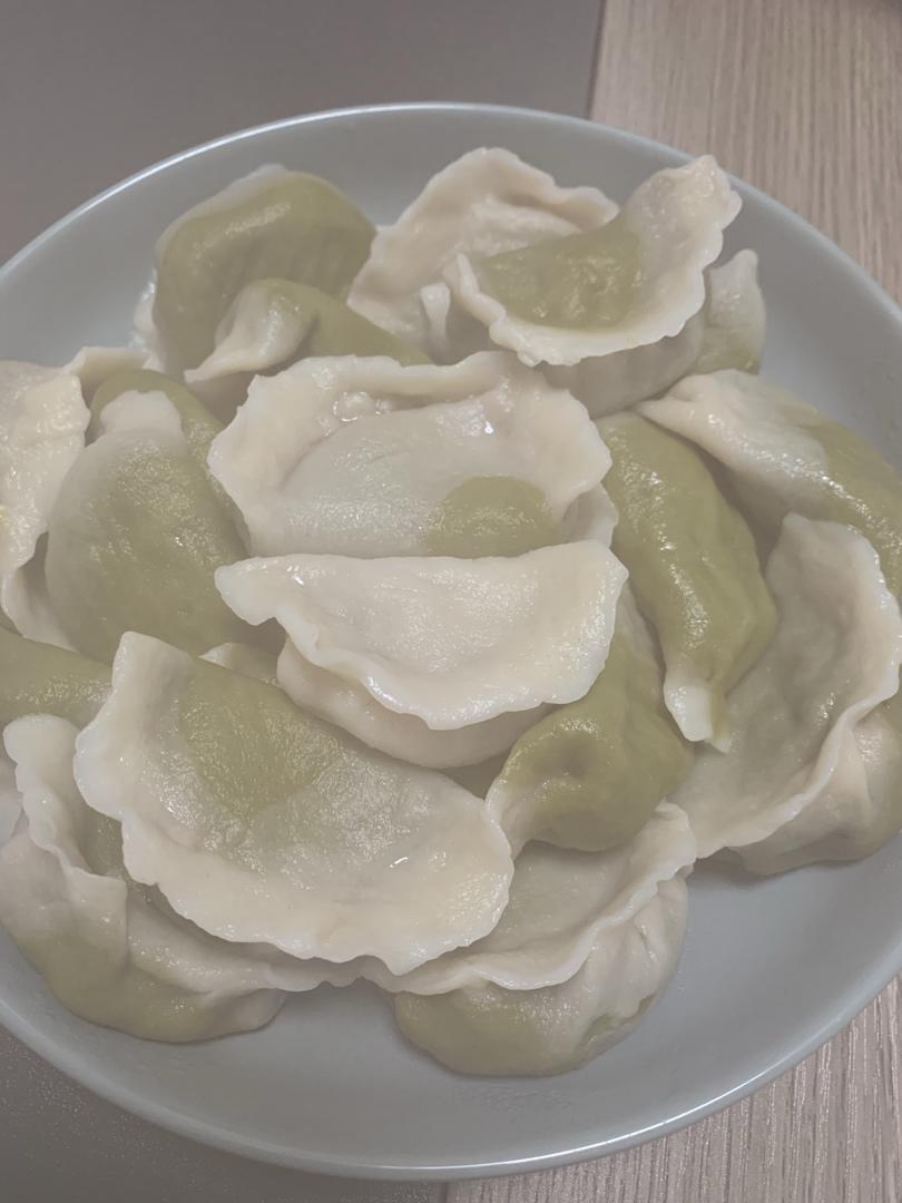 翡翠白玉白菜饺子详细版（附翡翠白玉白菜饺子包法，翡翠白玉饺子皮两种制法，面包机和面，翡翠白玉烧卖，各种馅料搭配）