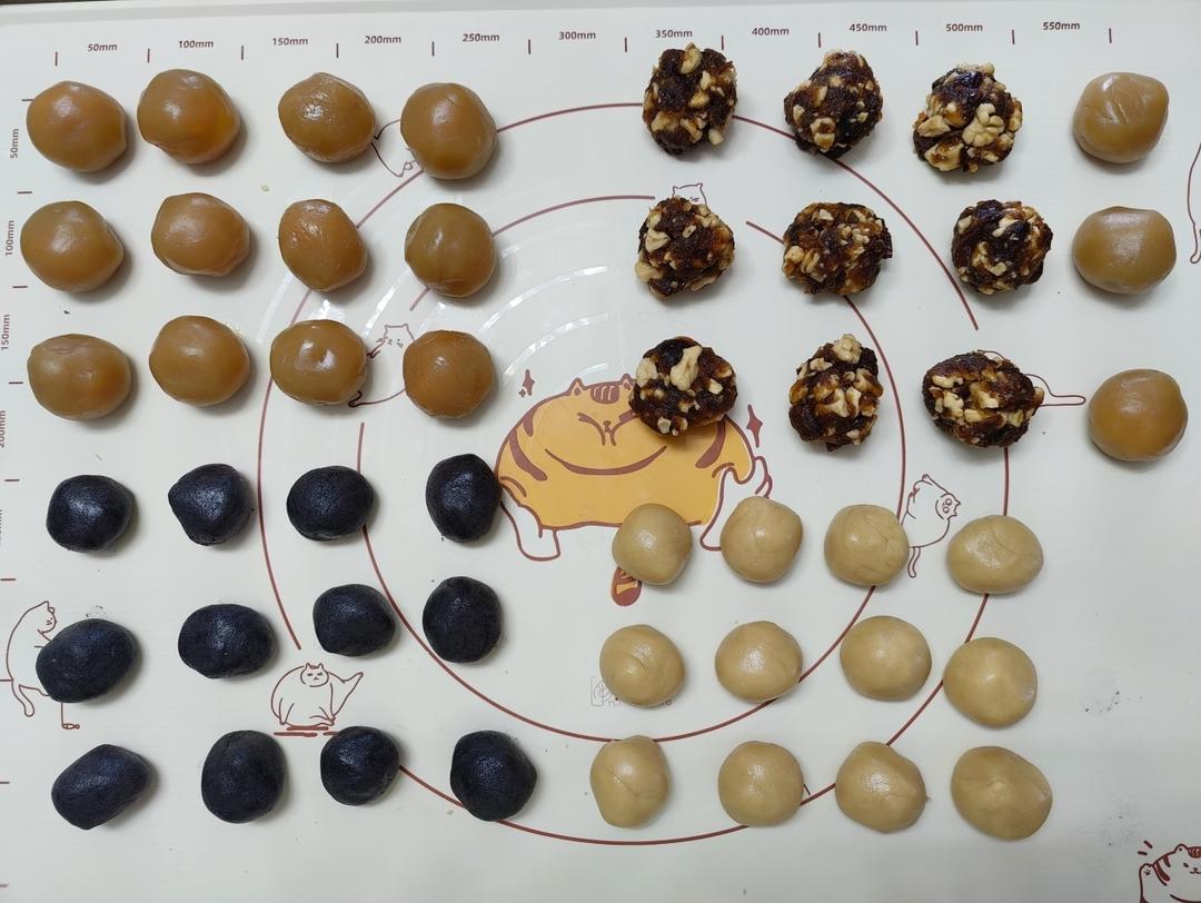 广式月饼—蛋黄莲蓉月饼