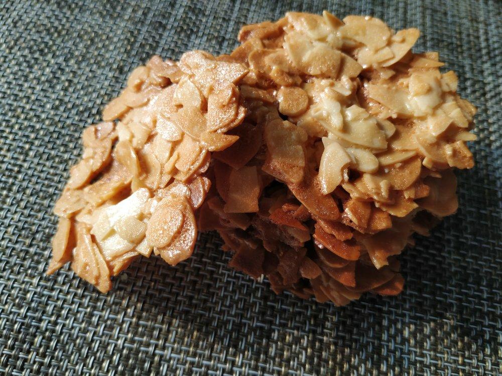 焦糖脆脆杏仁瓦片