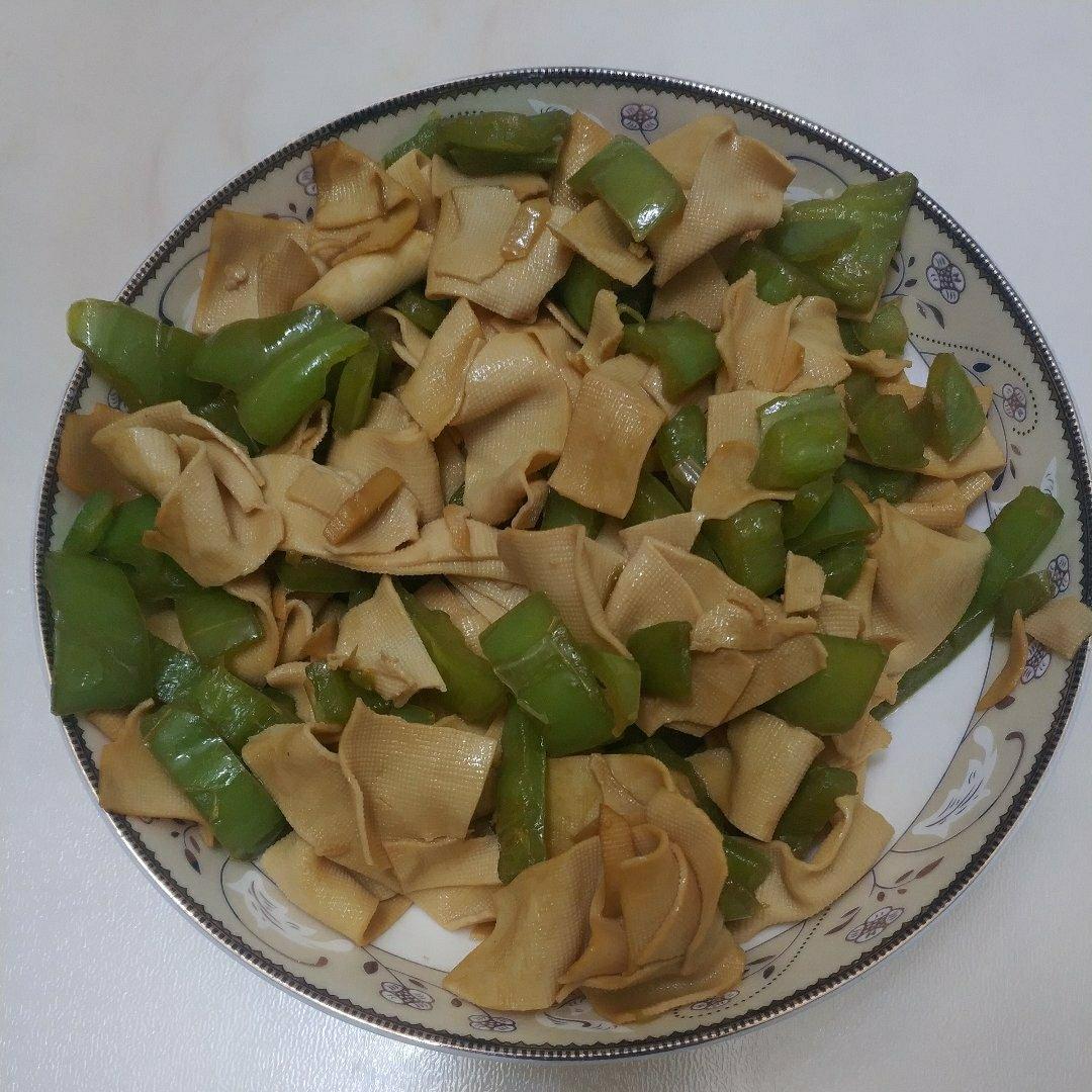 尖椒豆腐皮