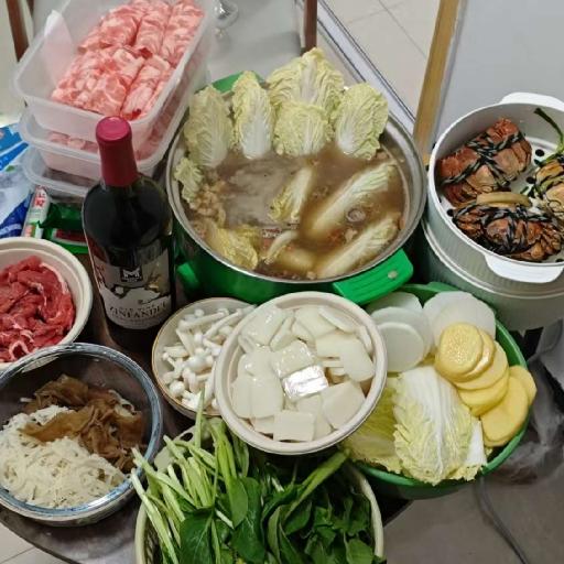 热爱美食的小颖子