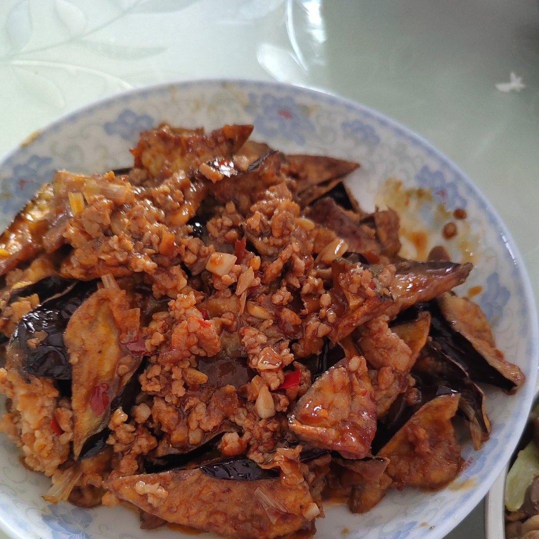 开胃下饭菜！巨简单的家常鱼香茄子煲