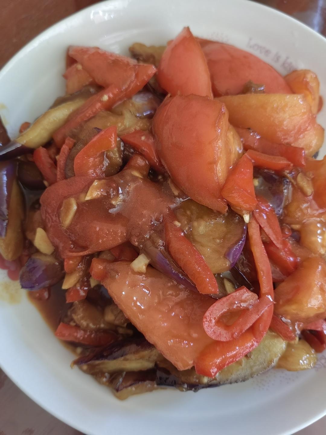 红烧茄子（佐西红柿尖椒）