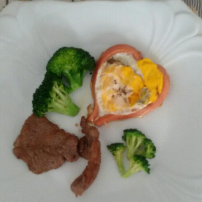 爱心香肠煎蛋