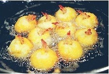 土豆泥鲜虾球的做法 步骤8
