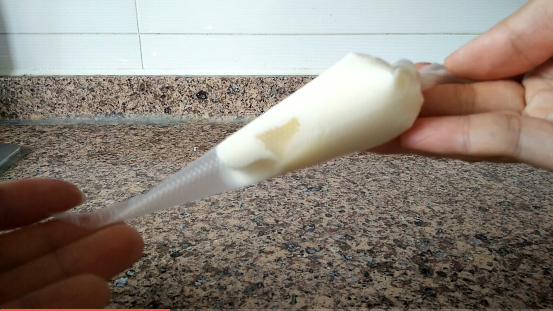 大润发同款玉米粒沙拉小面包（一次发酵，附手揉快速出膜方法）的做法 步骤13