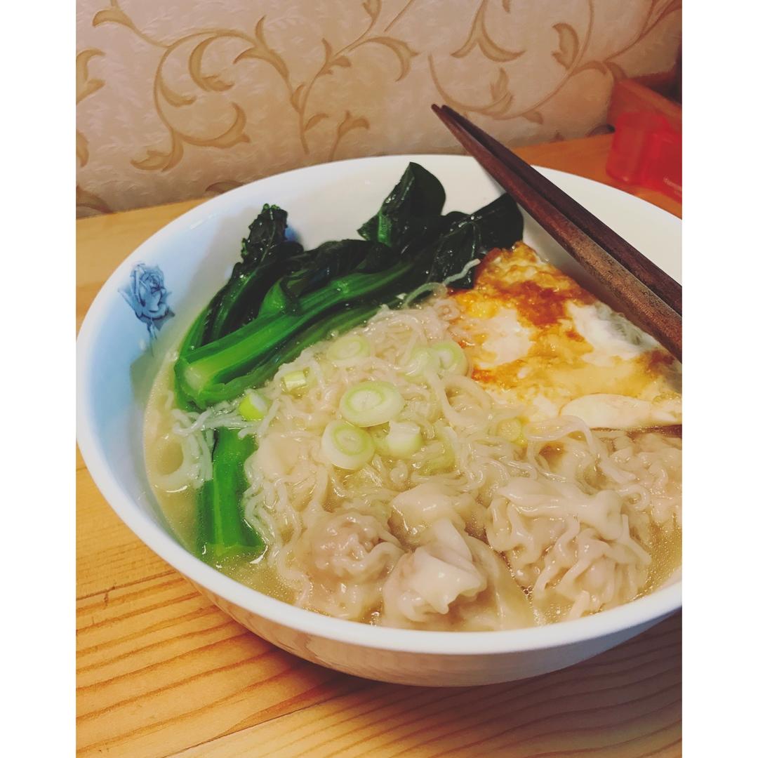 三鲜馄饨 Huntun