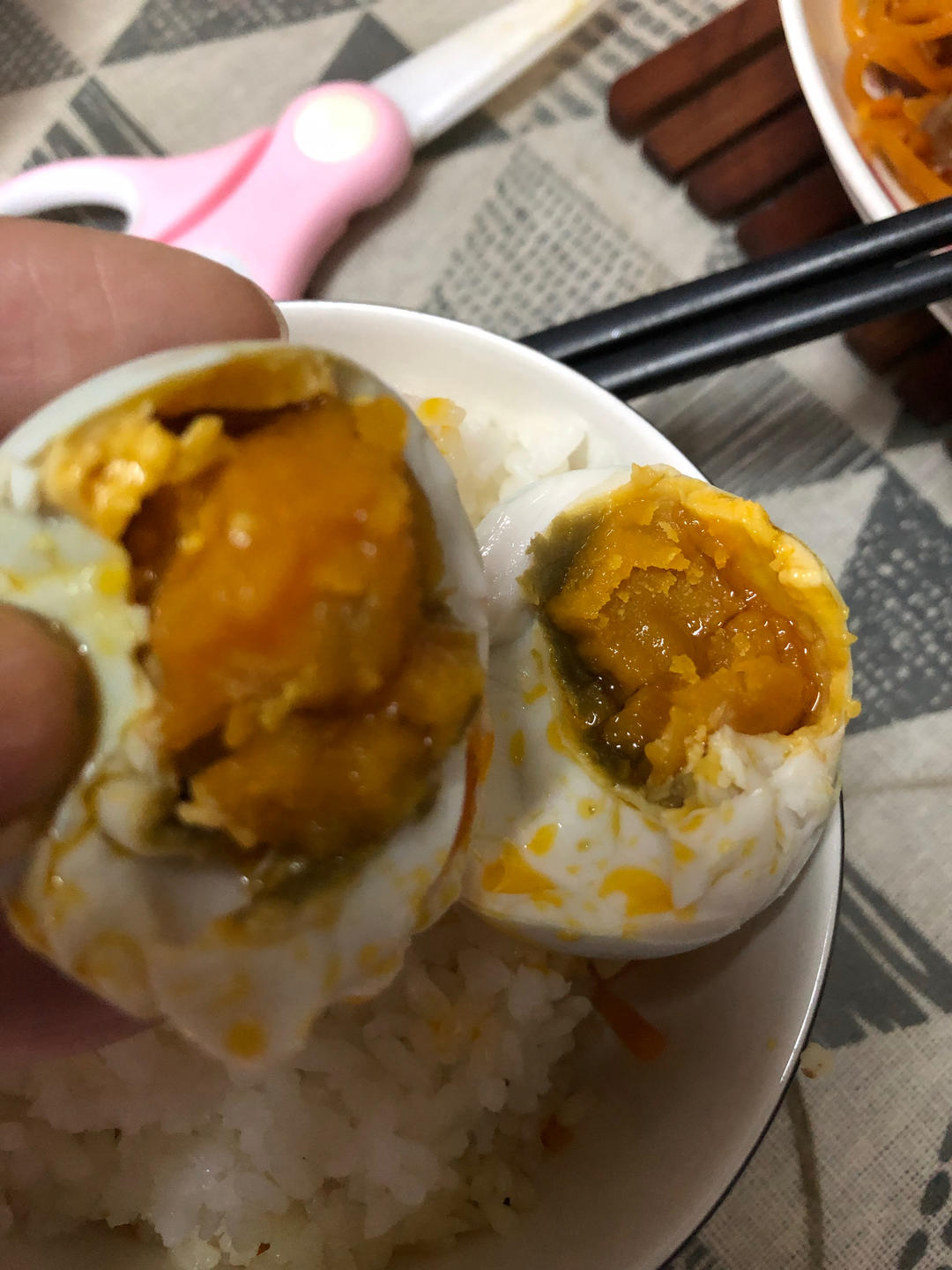 自制流油的咸鸭蛋