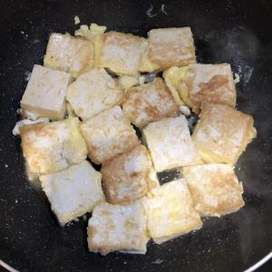 家常小炒之焖豆腐的做法 步骤4