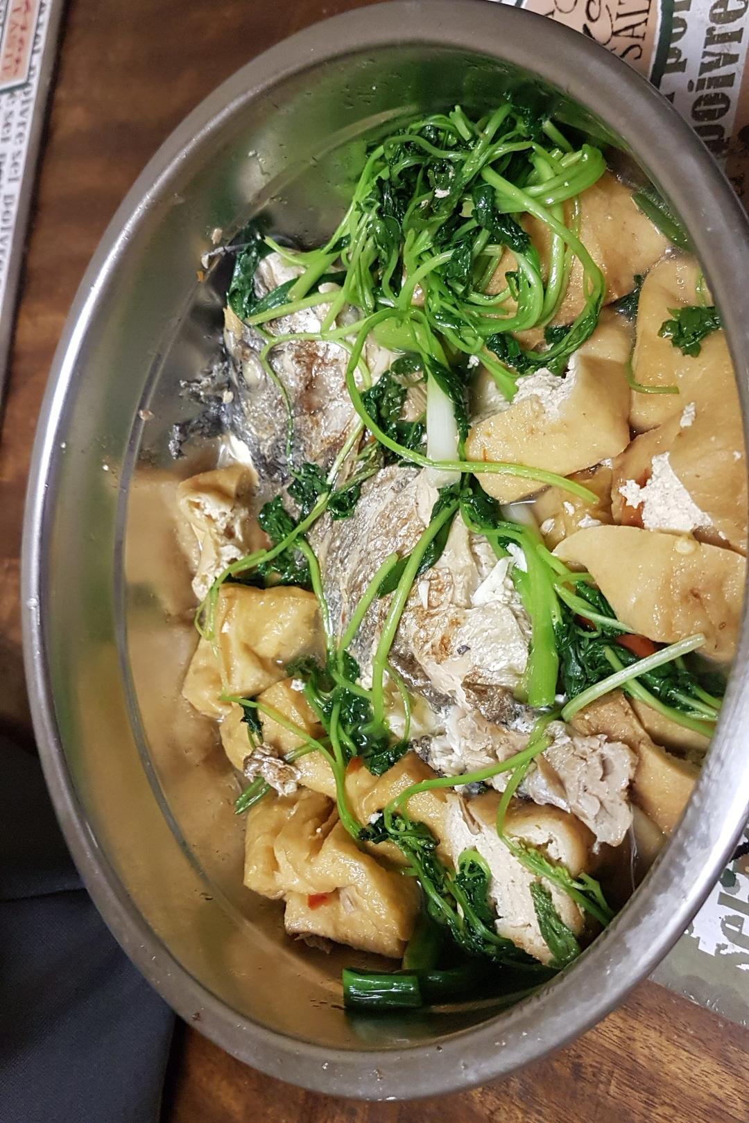 油豆腐焖鱼腩