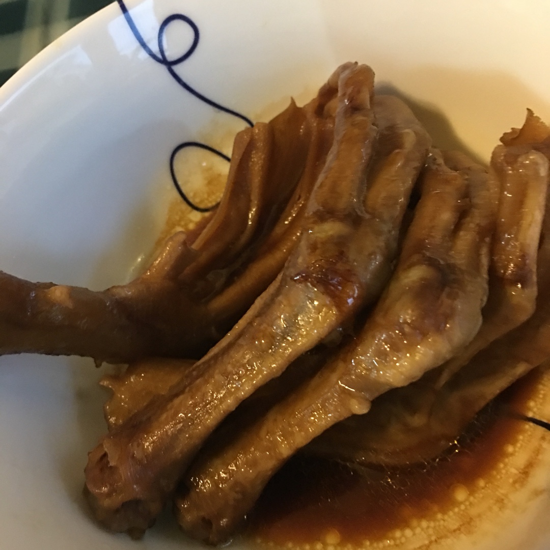 香卤鸭掌（好吃得不得了）