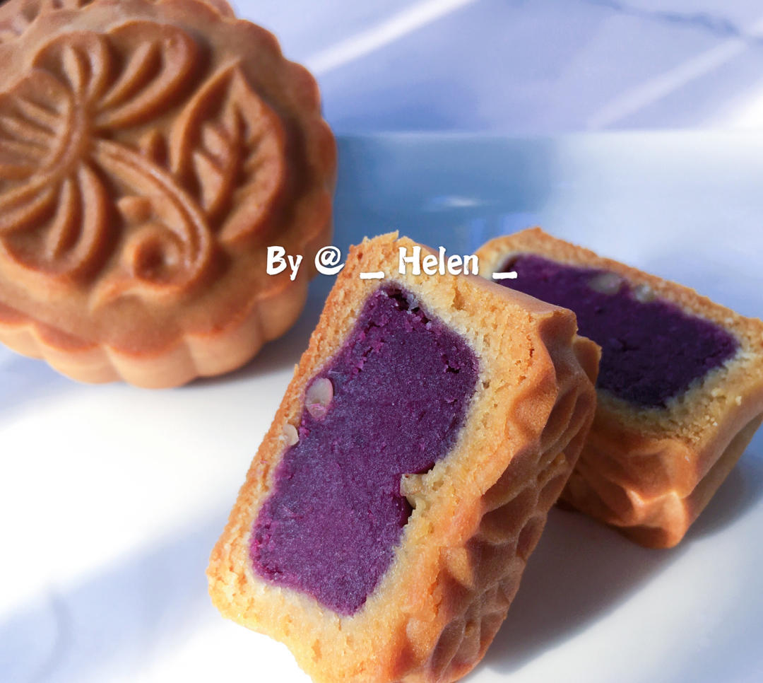 广式月饼—蛋黄莲蓉月饼