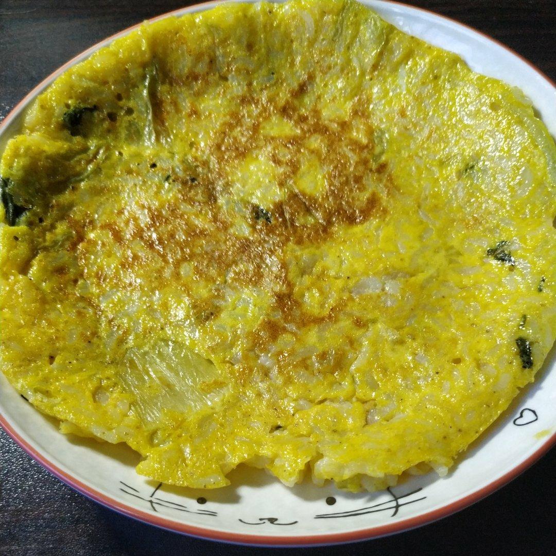 被迫下厨的菜鸡做的米饭鸡蛋饼蛋煎饭