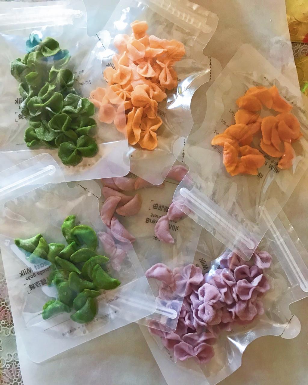 婴儿辅食：彩色卡通蝴蝶面