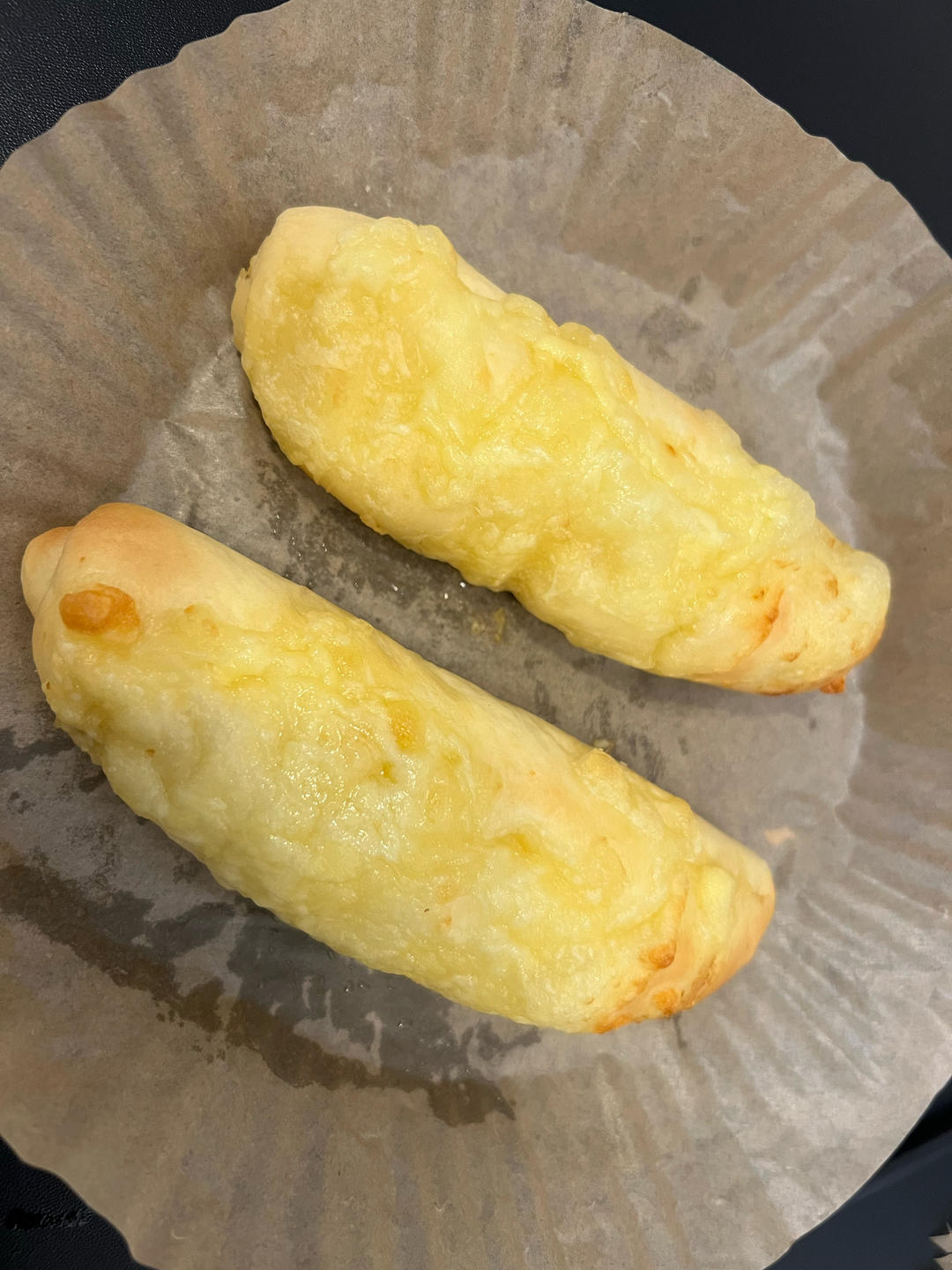 吃不完的马苏里拉，做成这款芝士面包条，口感绝了！