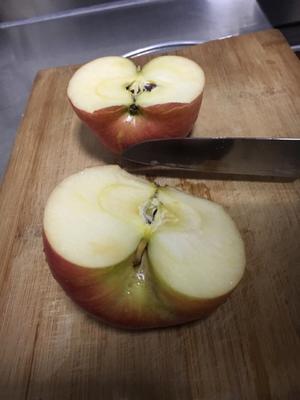 烤苹果片的做法 步骤1