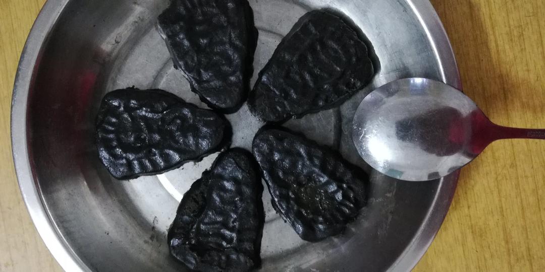 鸡屎藤饼