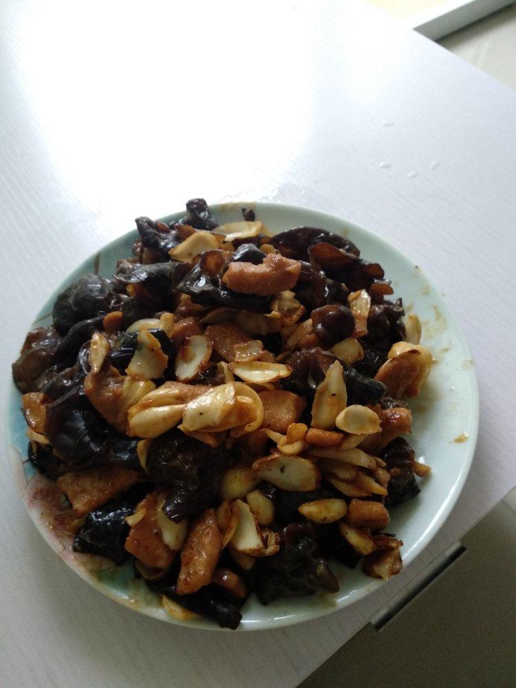 木耳百合炒瘦肉