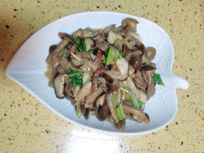 杂菇炒肉的做法