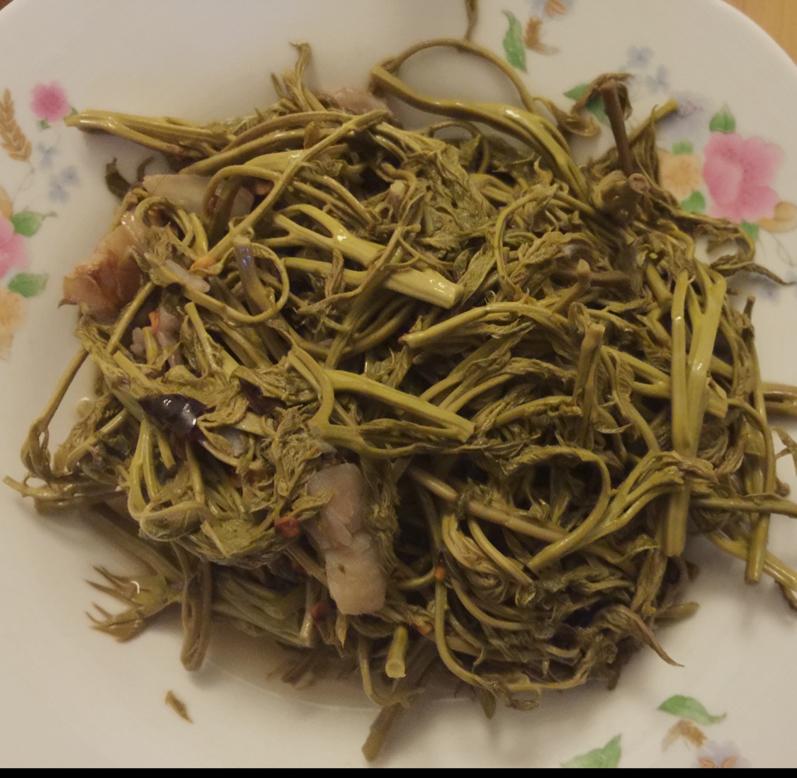 凉拌香椿芽