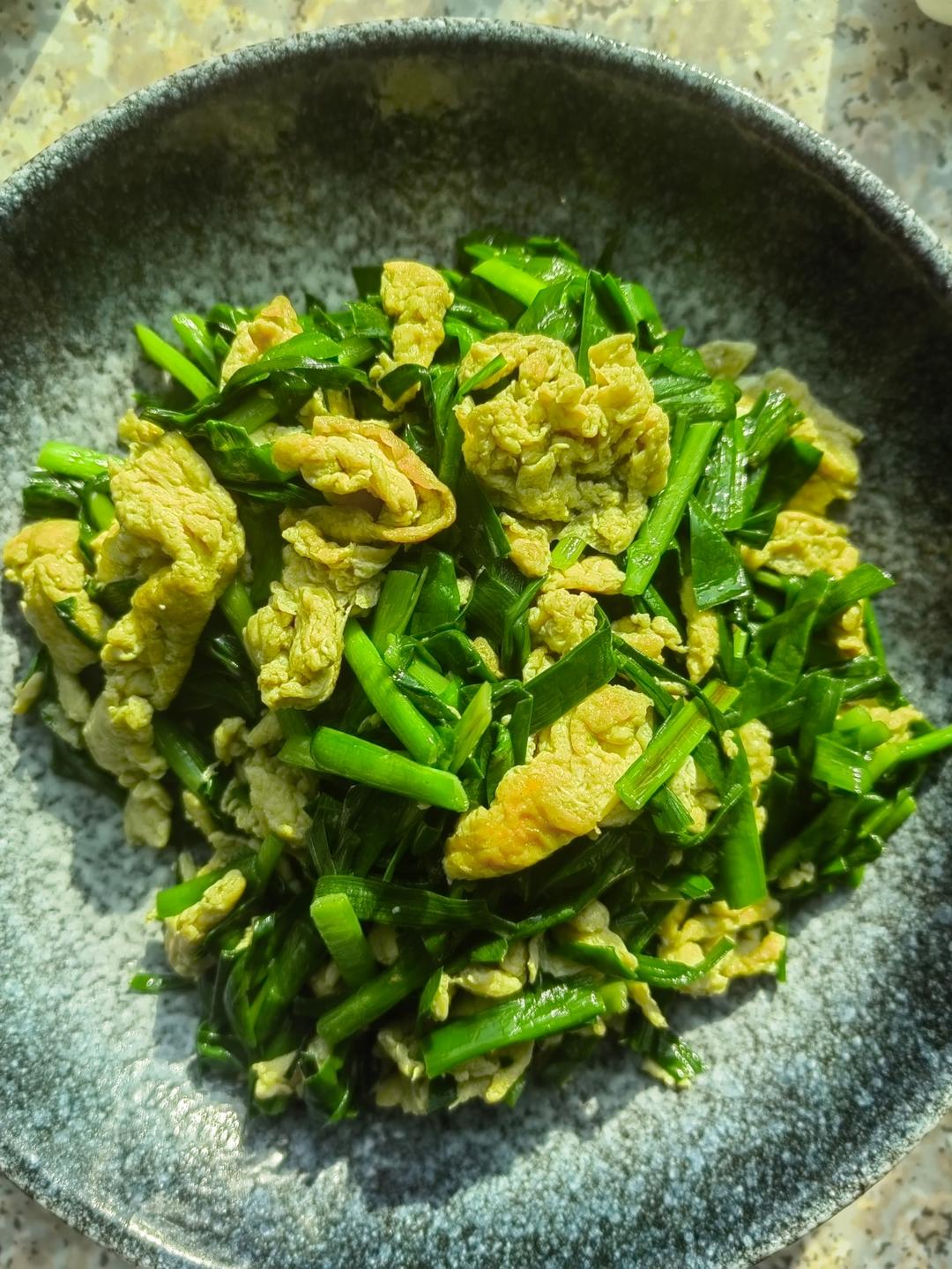 韭菜炒鸡蛋——三分钟快手下饭菜 掌握火候的秘诀