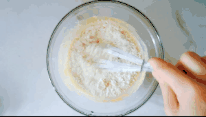 奶香玉米松饼（无泡打粉）  宝宝辅食营养食谱菜谱的做法 步骤3