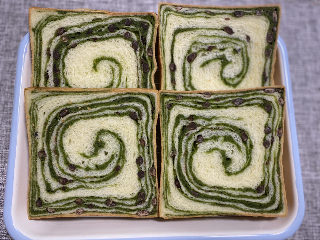 抹茶红豆馅吐司