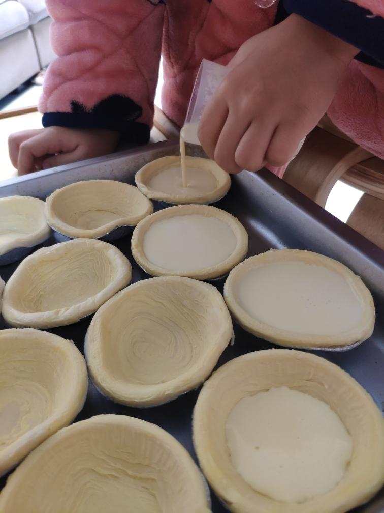 自制蛋挞液的蛋挞的做法 步骤7