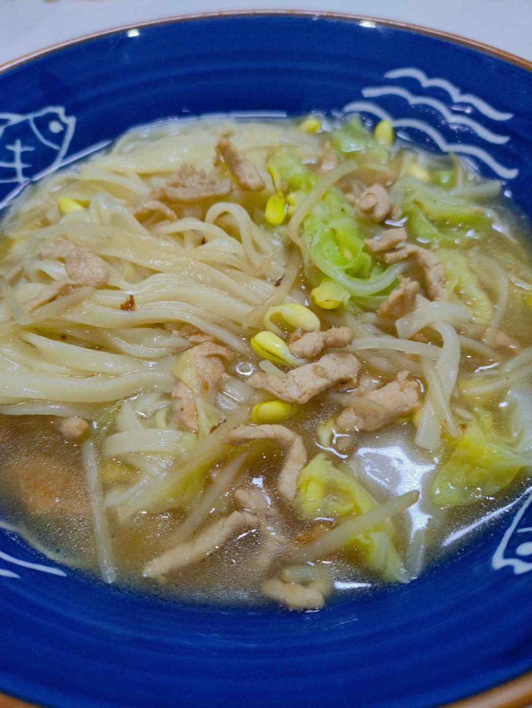 豆芽肉丝面🍜