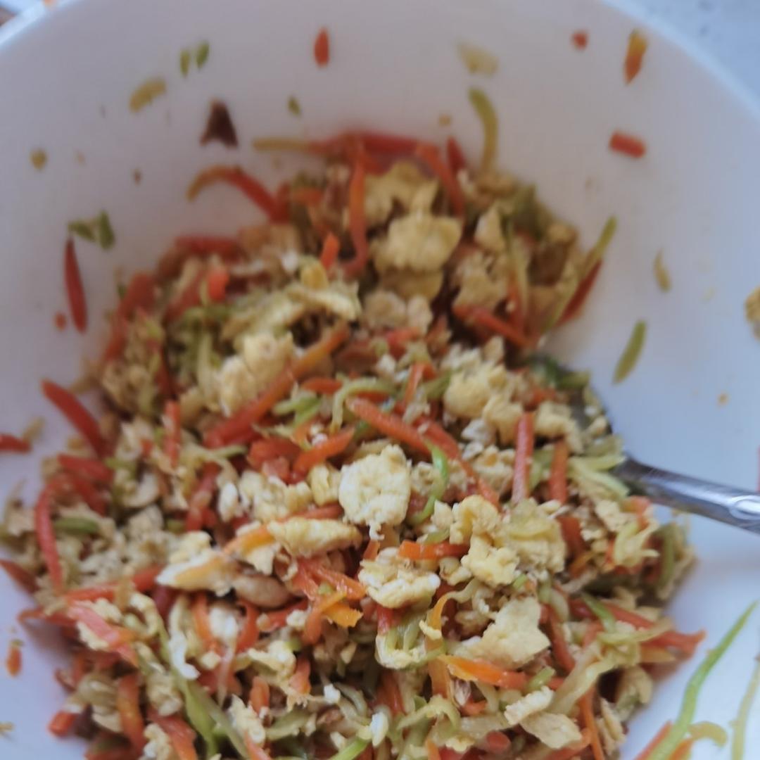 西葫芦鸡蛋饺子